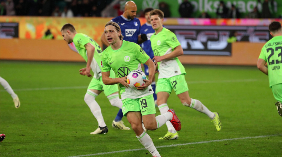 沃尔夫斯堡豪取客场胜利，德甲升班马表现强劲的简单介绍