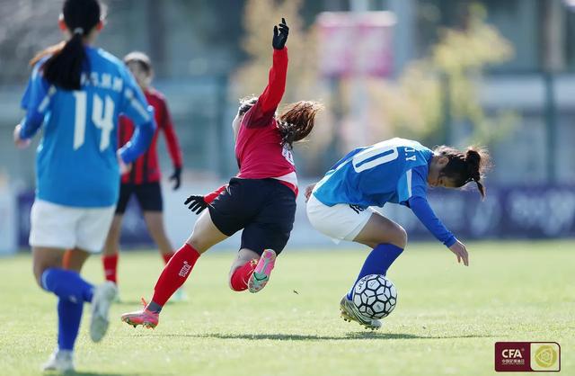九游体育中国官网-关于参加女足联赛，运动员们展现出色的技术实力的信息
