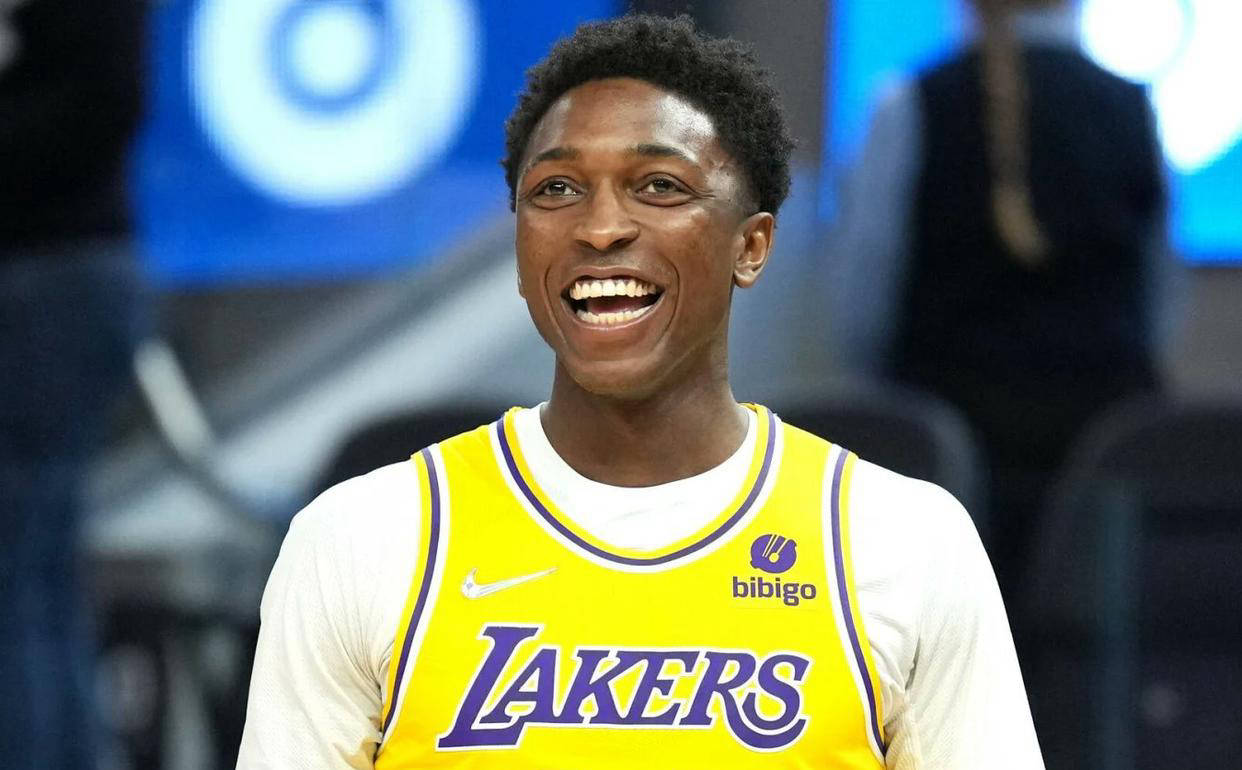 九游体育网页版-湖人新秀表现火爆，球队战绩节节攀升的简单介绍