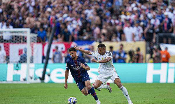 九游体育官方登录入口-皇马中场球员失误频频，影响胜局