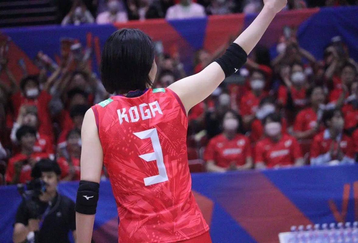 包含瓦拉多利德客场击败强敌，士气大增的词条