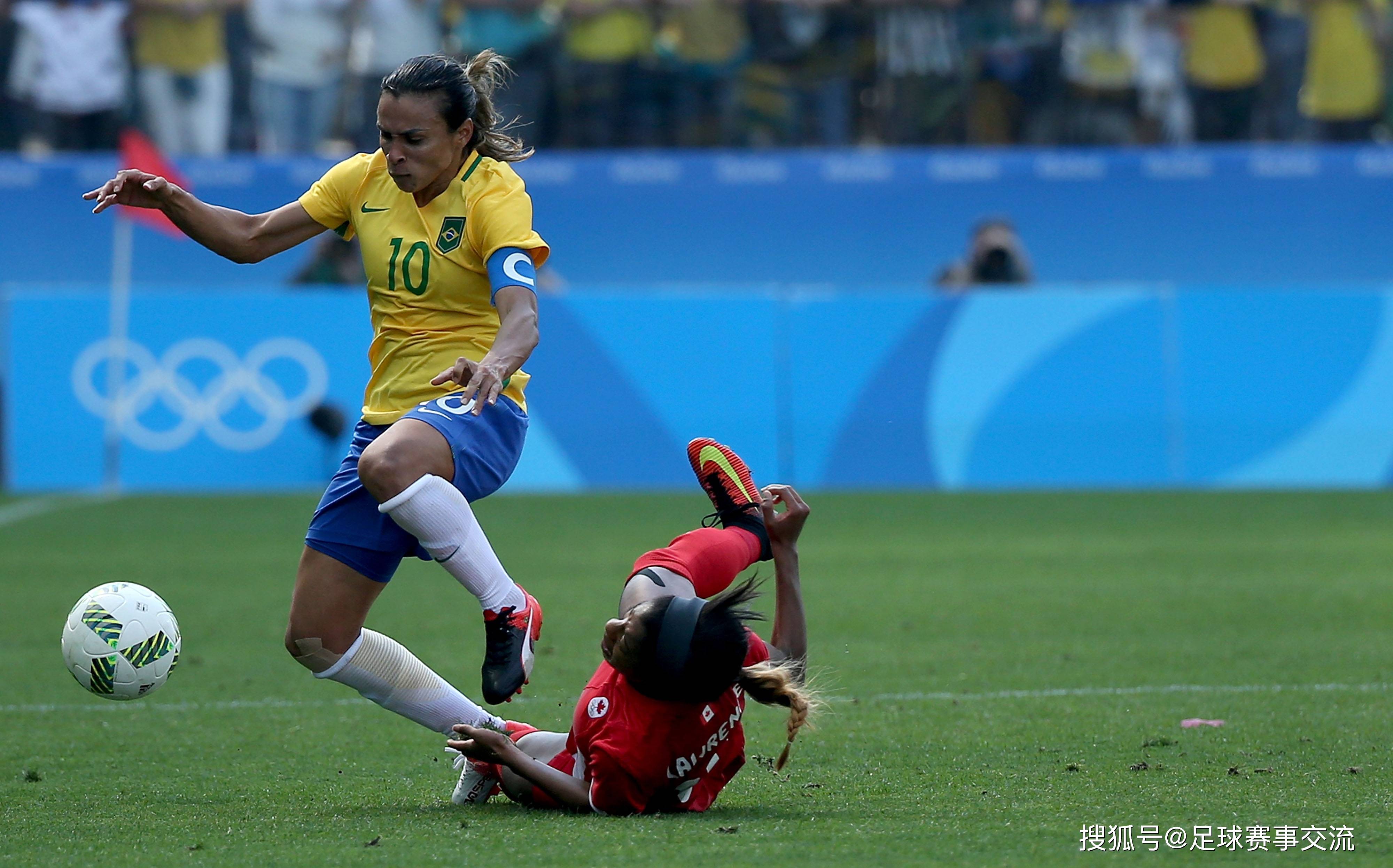 巴西女足新星爆发，连续两场比赛进球