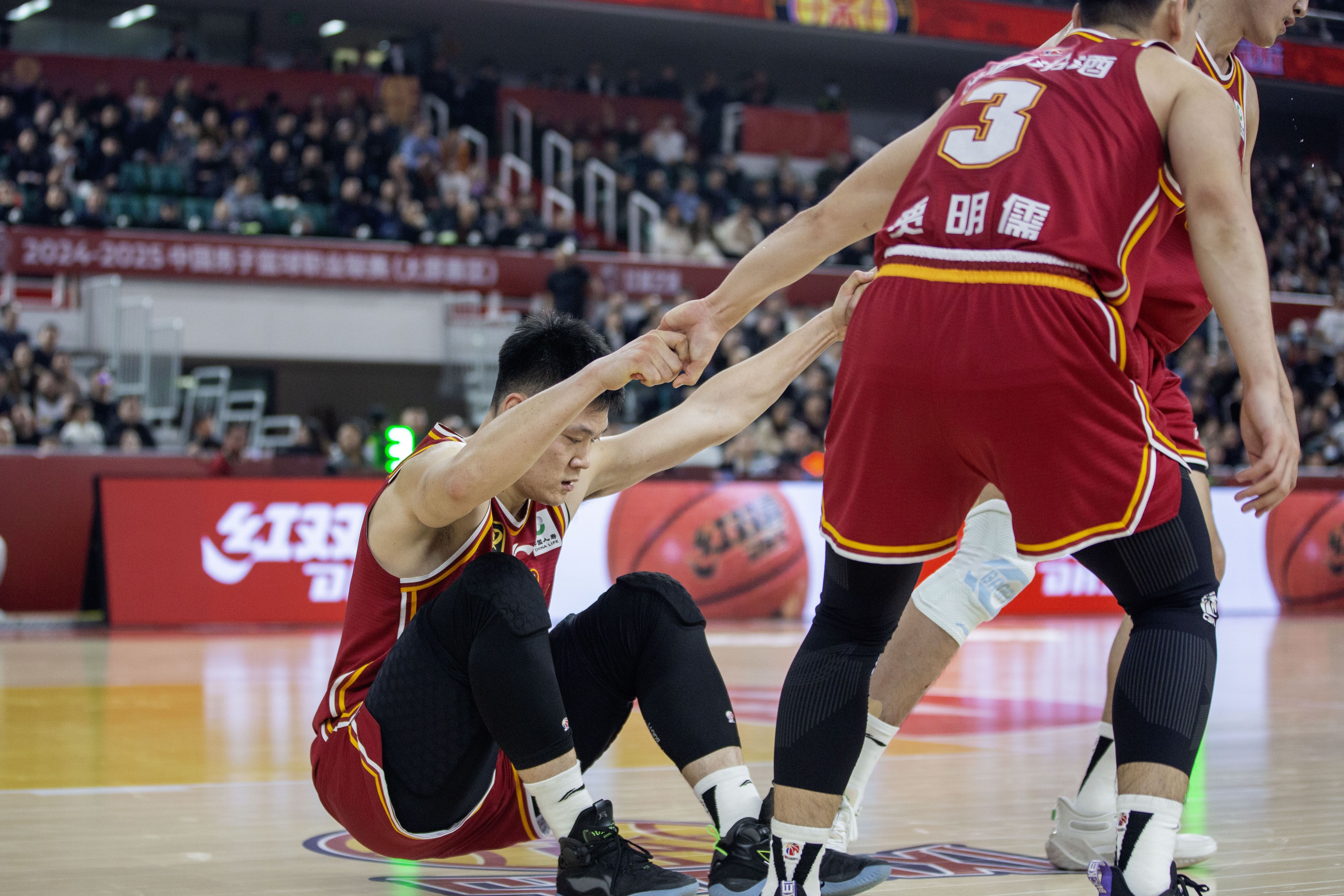 九游体育网页版登录入口-包含山西队成功逆袭，赢得惊险胜利的词条