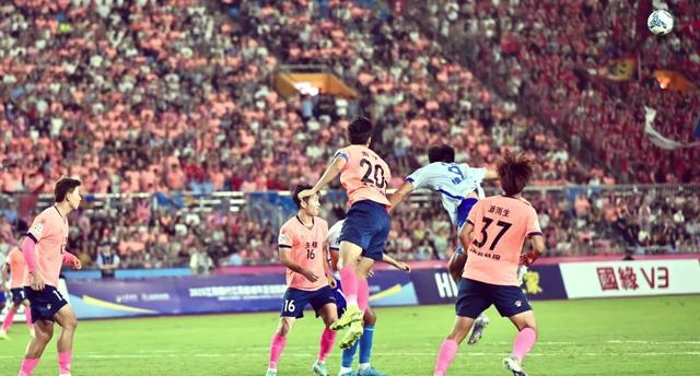 九游体育网页版登录入口-足球界的焦点！强队之间的对决引人关注